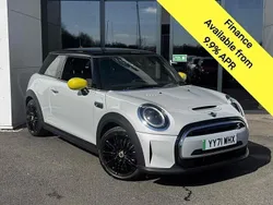 White silver Used 2021 Mini Cooper SE Hatch Hatchback | £12,295 (Fair price)