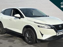 White Used 2022 Nissan Qashqai Acenta Premium SUV | £14,301 (Good price)