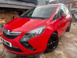 Red Used 2014 Vauxhall Zafira SRi MPV | £3,999 (Fair price)