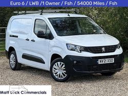 White Used 2021 Peugeot Partner MPV | £9,995 (Fair price)
