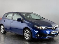Used 2016 Toyota Auris Business Edition | £6,450 (Fair price)