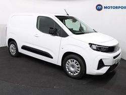 White Used 2024 Vauxhall Combo MPV | £13,799 (Fair price)