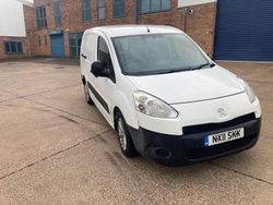 White Used 2011 Peugeot Partner S MPV | £1,390 (Fair price)
