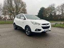 White Used 2015 Hyundai ix35 SE SUV | £4,195 (Fair price)