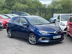 Blue Used 2015 Toyota Auris Hybrid Hatchback | £11,495 (Fair price)