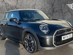 Black Used 2025 Mini Cooper S Hatch Hatchback | £25,599 (Fair price)
