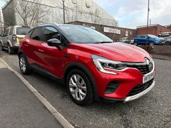 Red Used 2020 Renault Captur Iconic SUV | £12,995 (A bit pricey)