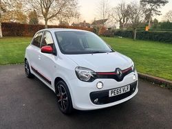 White Used 2015 Renault Twingo Dynamique Hatchback | £4,750 (Fair price)