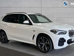 Alpine white Used 2022 BMW X5 M Sport SUV | £44,682 (Fair price)