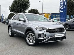 Petrol New 2025 VW T-Roc Life SUV | £29,990 (Fair price)