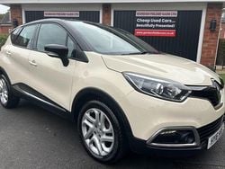 Cream Used 2016 Renault Captur Dynamique SUV | £4,999 (Fair price)