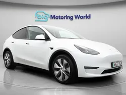 White Used 2022 Tesla Model Y Long Range SUV | £24,700 (Fair price)