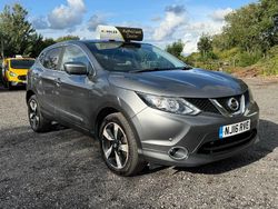 Grey Used 2016 Nissan Qashqai N-Connecta SUV | £5,995 (Fair price)