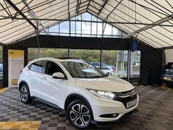 White Used 2017 Honda HR-V EX SUV | £10,975 (Fair price)
