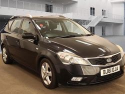 Black Used 2011 Kia Ceed Hatchback | £2,490 (Good price)