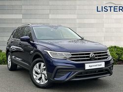 Atlantic blue Used 2025 VW Tiguan Life SUV | £29,990
