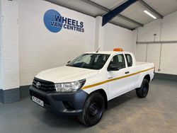 White Used 2020 Toyota HiLux Active Pickup | £19,790 (Fair price)