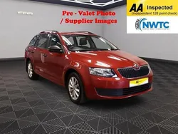 Red Used 2014 Skoda Octavia Estate | £3,895 (Expensive)