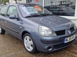 Blue Used 2005 Renault Clio II Dynamique Hatchback | £1,495 (Expensive)