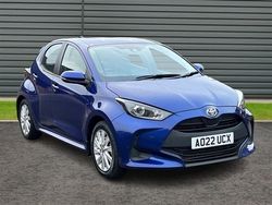 Blue Used 2022 Toyota Yaris Hatchback | £15,995 (Fair price)