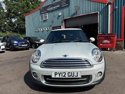 Red Used 2016 Mini Cooper Hatch Hatchback | £5,980 (Fair price)