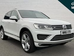 White Used 2016 VW Touareg R-line SUV | £15,933 (Fair price)