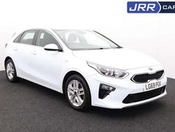 White Used 2019 Kia Ceed Hatchback | £10,680 (Fair price)