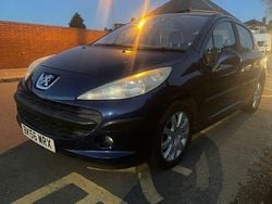 Blue Used 2006 Peugeot 207 Hatchback | £795 (Good price)