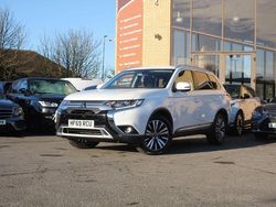 White Used 2020 Mitsubishi Outlander SUV | £14,885 (Fair price)