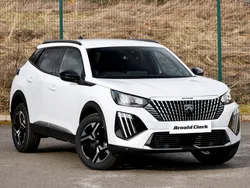White New 2025 Peugeot 2008 Allure SUV | £23,498 (Fair price)