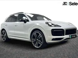 White Used 2023 Porsche Cayenne Platinum Edition SUV | £66,000 (Fair price)
