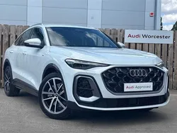 Glacier white New 2025 Audi Q5 Sportback Comfort SUV | £64,990