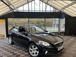 Black Used 2015 Volvo V40 CC Estate | £8,795 (Fair price)