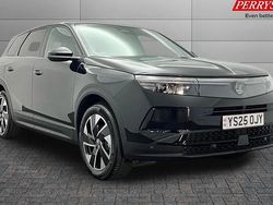 New 2025 Vauxhall Grandland X SUV | £27,750 (Super price)