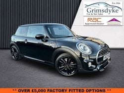 Black Used 2020 Mini Cooper Hatch Hatchback | £17,495 (Fair price)