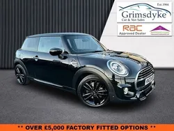 Black Used 2020 Mini Cooper Hatch Hatchback | £17,690 (Fair price)