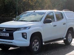 White Used 2019 Mitsubishi L200 Pickup | £12,950 (Good price)