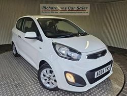 White Used 2014 Kia Picanto 2 Hatchback | £4,500 (Fair price)