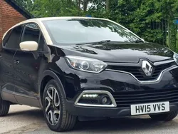 Black/cream Used 2015 Renault Captur Dynamique SUV | £8,225 (Fair price)