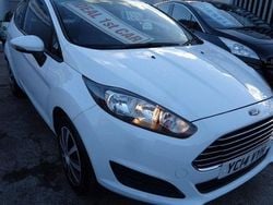 White Used 2014 Ford Fiesta Style Hatchback | £4,350 (Fair price)