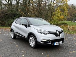 Silver Used 2017 Renault Captur Dynamique SUV | £5,555 (Good price)