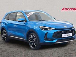 Black pearl New 2025 MG ZS Trophy Sedan | £21,995 (Fair price)