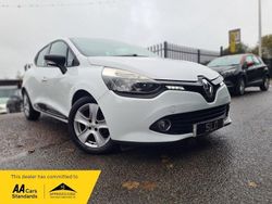 White Used 2014 Renault Clio IV Expression+ Hatchback | £4,595 (Fair price)