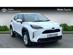 White Used 2023 Toyota Yaris Hybrid SUV | £19,094 (Good price)