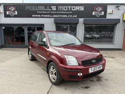 Red Used 2003 Ford Fusion Hatchback | £1,295 (Fair price)