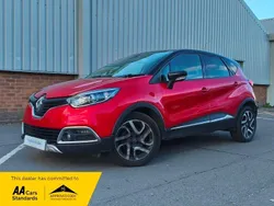 Red/black Used 2017 Renault Captur Signature SUV | £4,989 (Expensive)
