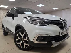 White Used 2017 Renault Captur Signature SUV | £6,495 (Super price)