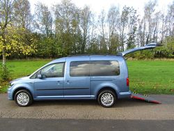 Blue Used 2021 VW Caddy Maxi Life Life MPV | £20,995 (Fair price)