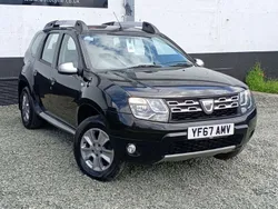 Black Used 2017 Dacia Duster Lauréate SUV | £7,765 (Fair price)
