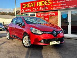 Red Used 2014 Renault Clio IV Dynamique Hatchback | £4,495 (Fair price)